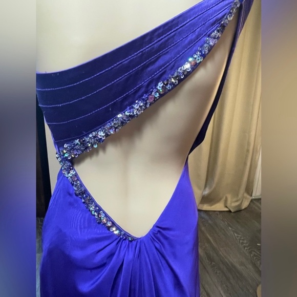 La Femme purple gown, size 2. See measurements dress size medium - Picture 5 of 13